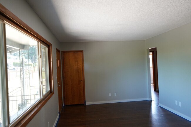 Foto del edificio - r3409NE59thStVancouver