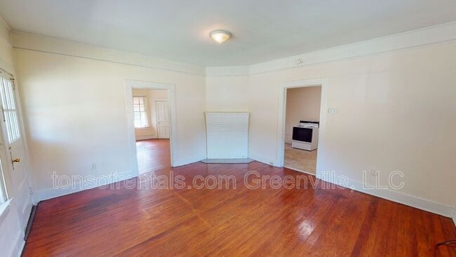 Foto del edificio - 346 Carney St