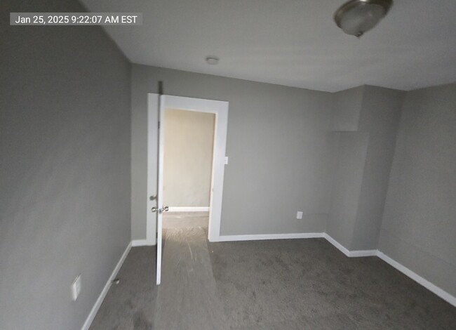 Foto del edificio - 2232 Sidney Ave
