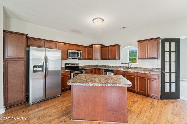 Building Photo - 607 Drummond Grove Ln