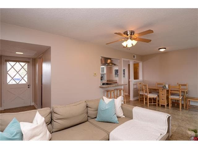 Foto del edificio - 1535 E Everett Pl