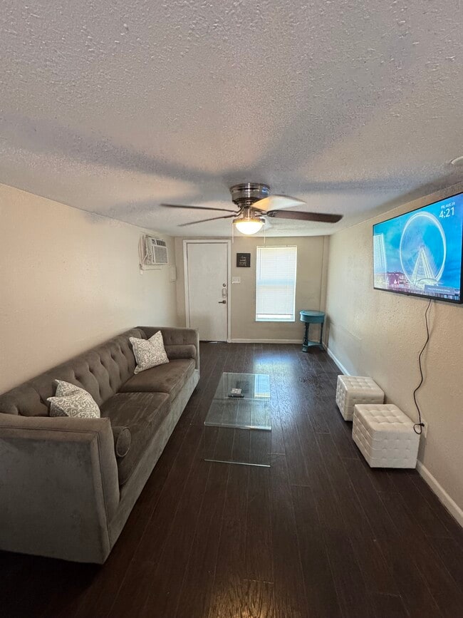 Foto del edificio - 1933 S 19th St