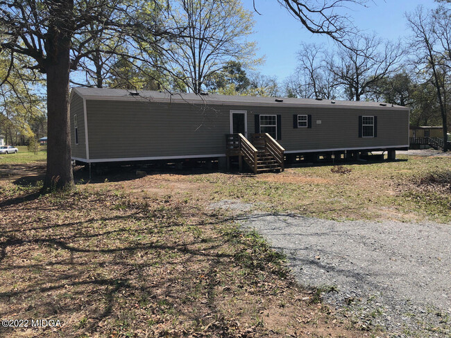 Building Photo - 209 Largo Dr