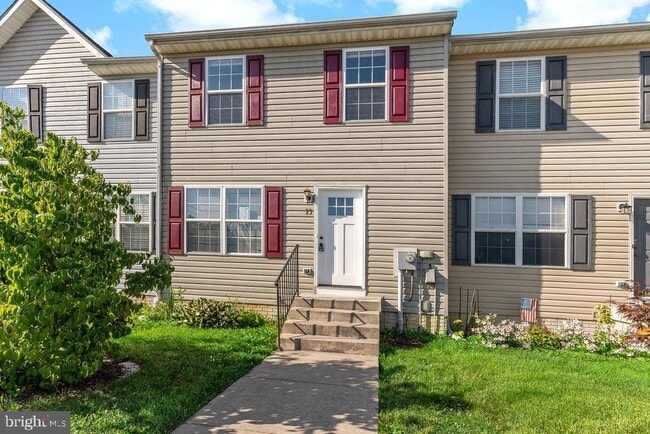 Building Photo - 13 Sanford Dr