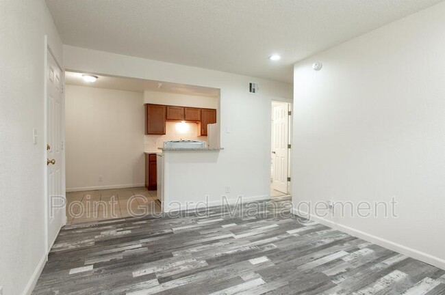 Foto del edificio - 2759 N Amidon Ave