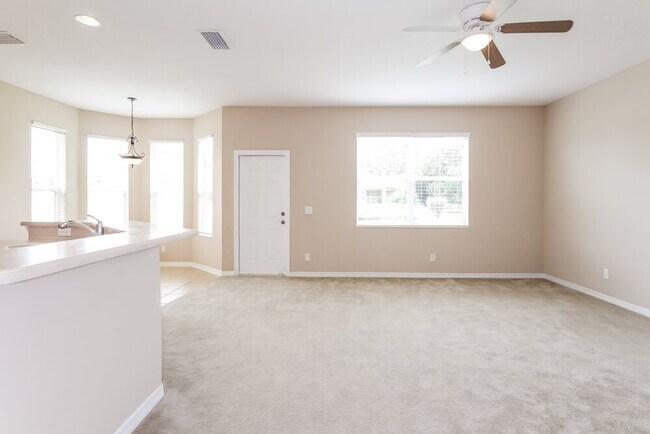 Building Photo - 6305 36th Ct E