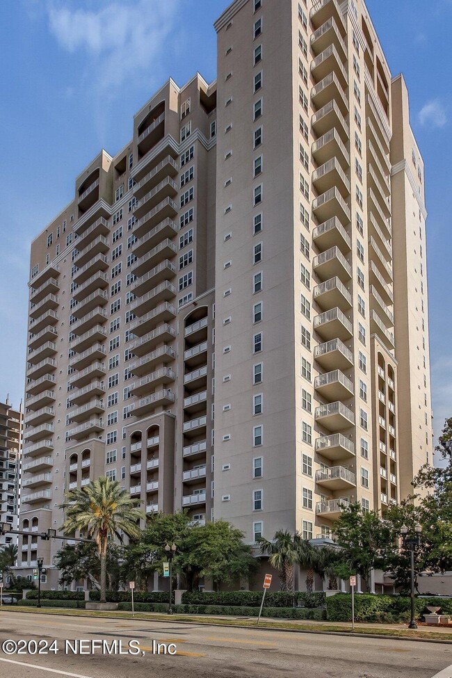 Foto del edificio - 400 E Bay St