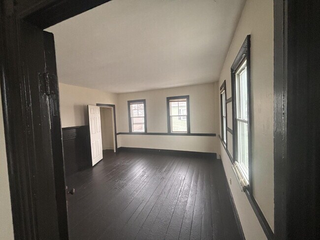 Foto del edificio - Spacious 2+ Bedroom in Prime Brunswick Location