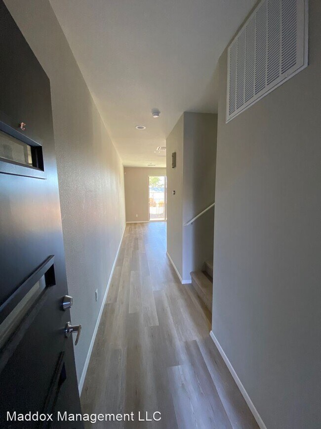 Building Photo - 3 br, 2.5 bath House - 4523 Villa Loma Ln NE