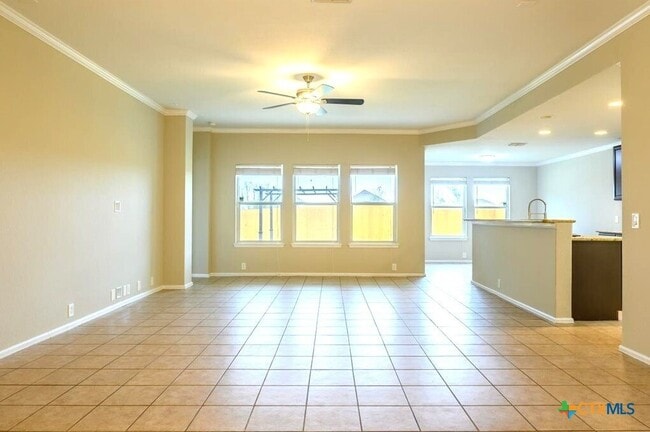 Foto del edificio - 1370 Tractor Pass