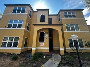 Building Photo - 4512 Commander Dr