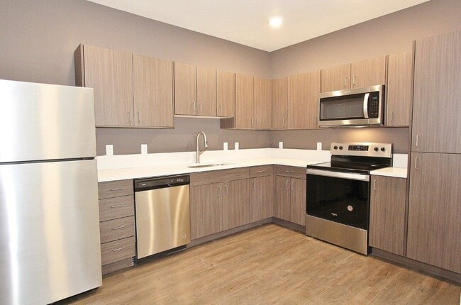 Building Photo - 1714 N. Cole Road Apts Boise