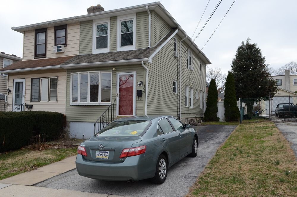 Primary Photo - 106 N Diamond St