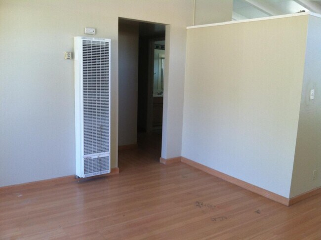 Foto del edificio - 654 Lakehaven Dr