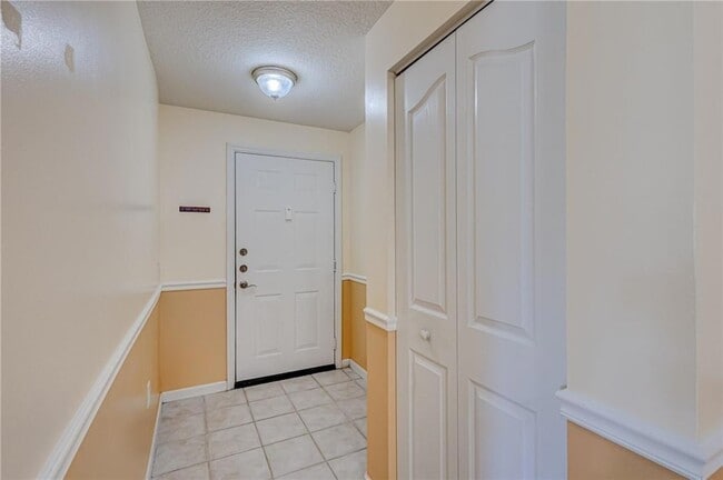Building Photo - 9833 Baywinds Blvd