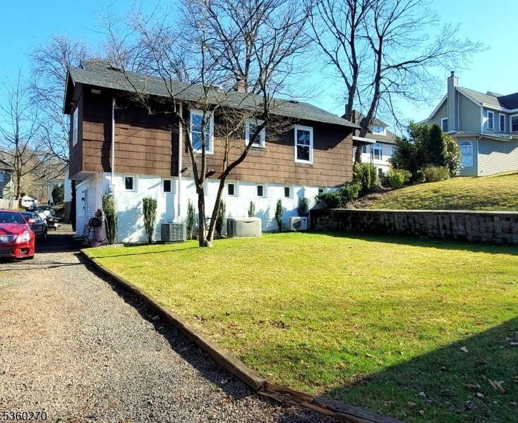 Primary Photo - 112 W Summit St