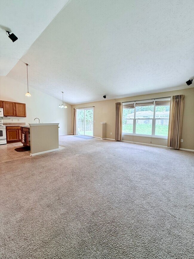 Foto del edificio - Three Bedroom Home in Kalamazoo