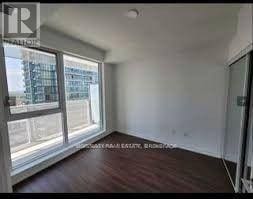 Photo du bâtiment - 4065 Confederation Pkwy