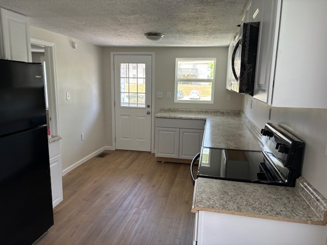 Kitchen - 6504 Annie Akers Rd