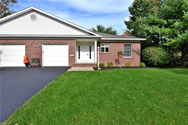 Building Photo - 216 Bayview Dr