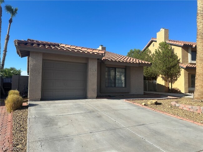 Building Photo - 1719 Duarte Dr