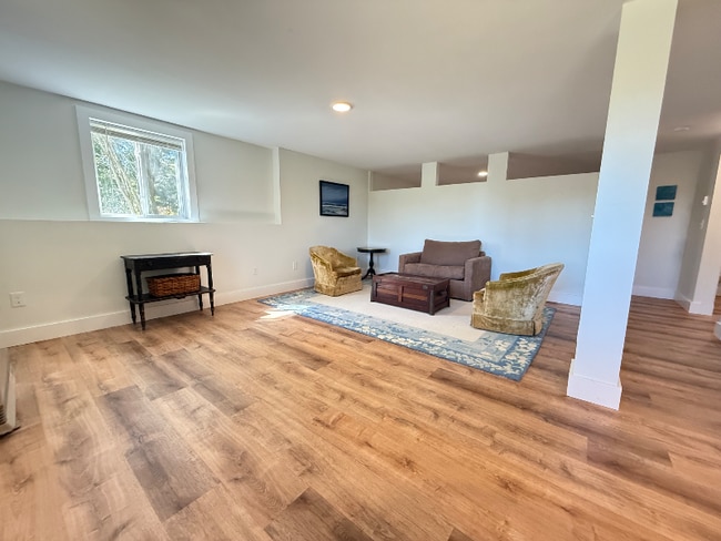 Building Photo - 74 Battle Ave Building Photo - 74 Battle Ave