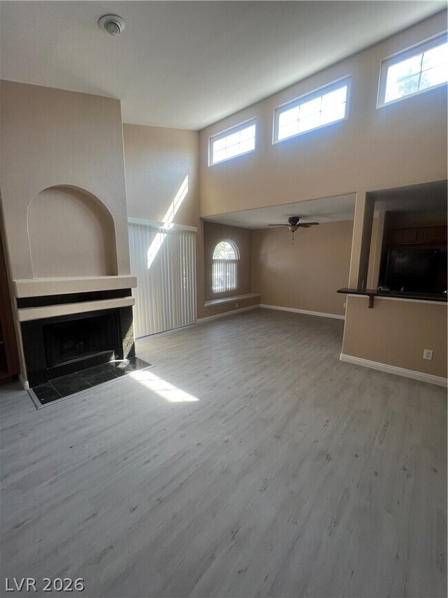 Building Photo - 3145 E Flamingo Rd