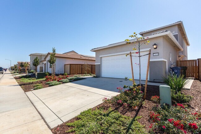 Building Photo - Spacious 4BR House in Rancho Cordova