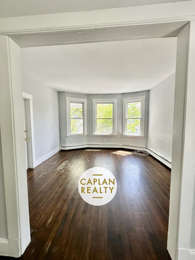 Primary Photo - 48 Pardee Pl