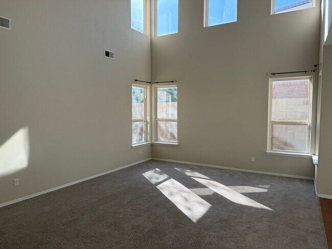 Building Photo - Spacious 4 Br, 2.5 Ba with 2 living areas, loft, kitchen appliances, 2 car garage.