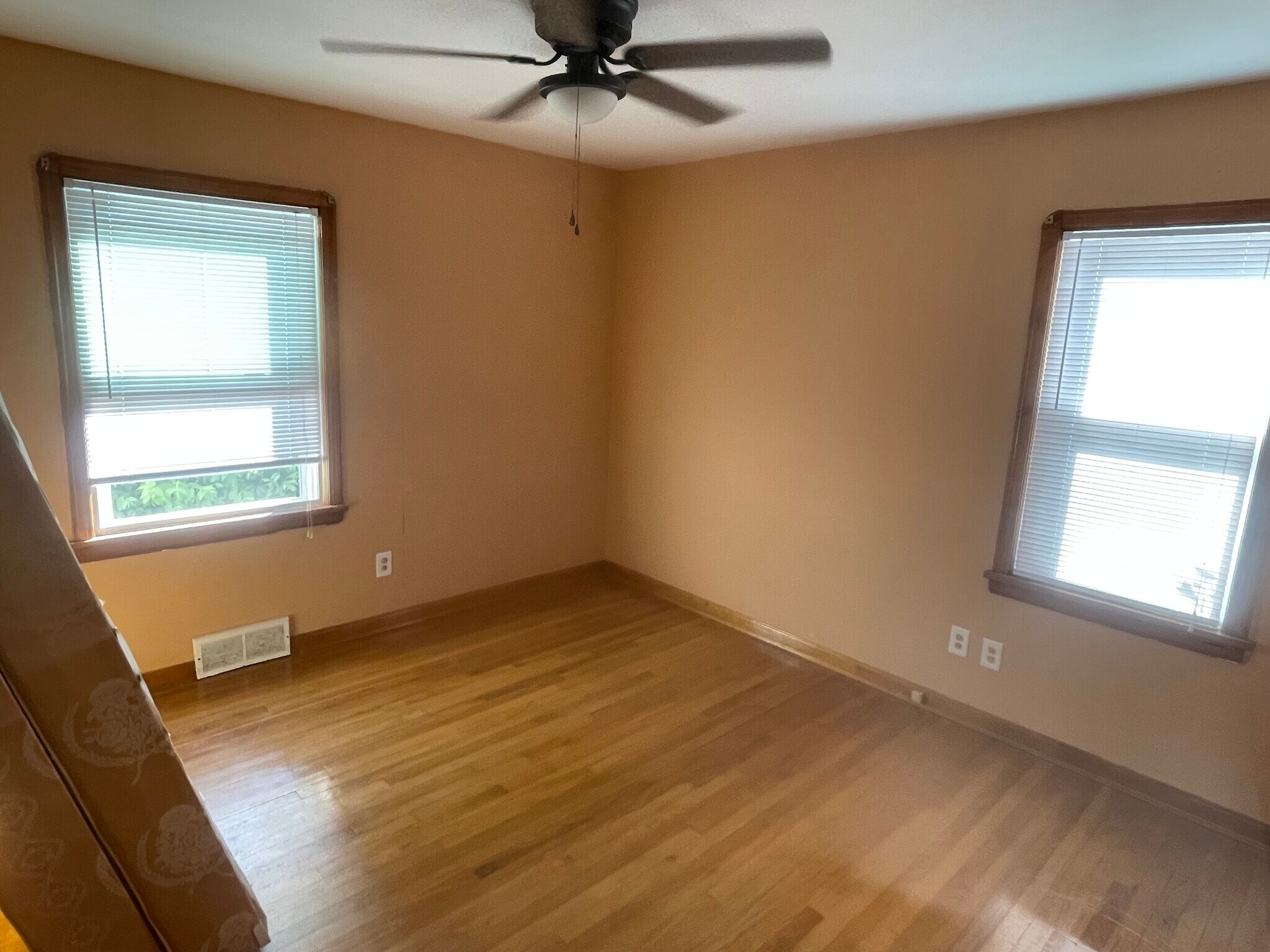 3806 Longwood Ave Parma, OH 44134 – photo 3