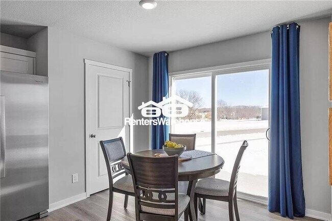 Building Photo - 2205 Bugge Dr