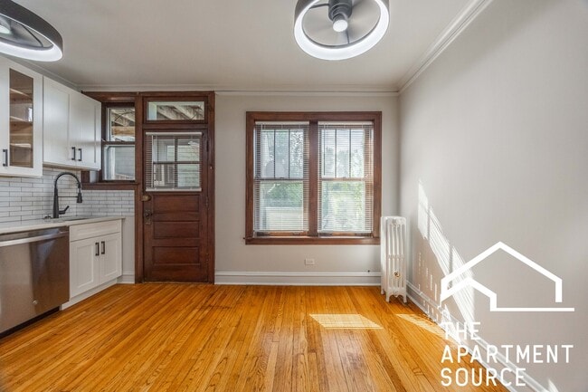 Building Photo - 3126 N Spaulding Ave