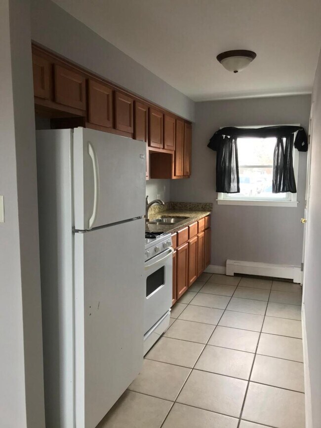 Building Photo - 7315 W 71st St