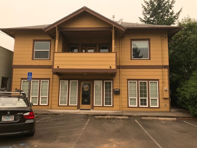 Foto del edificio - 2821 NE 58th Ave