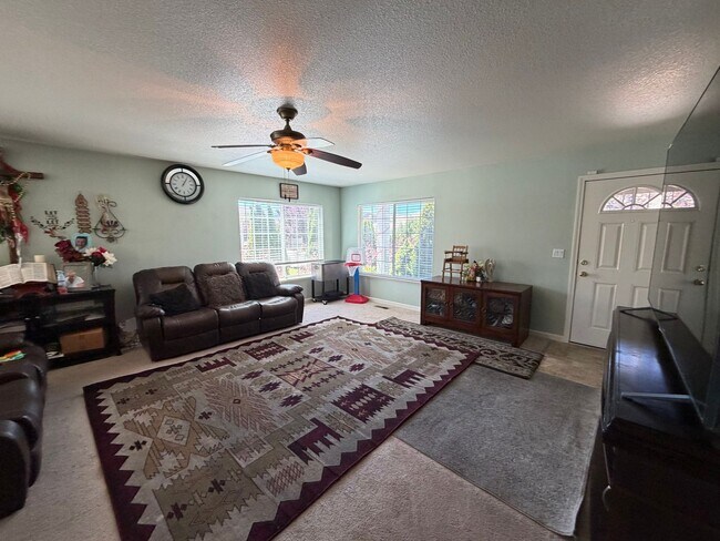 Foto del edificio - 18210 Pin Oak Ct