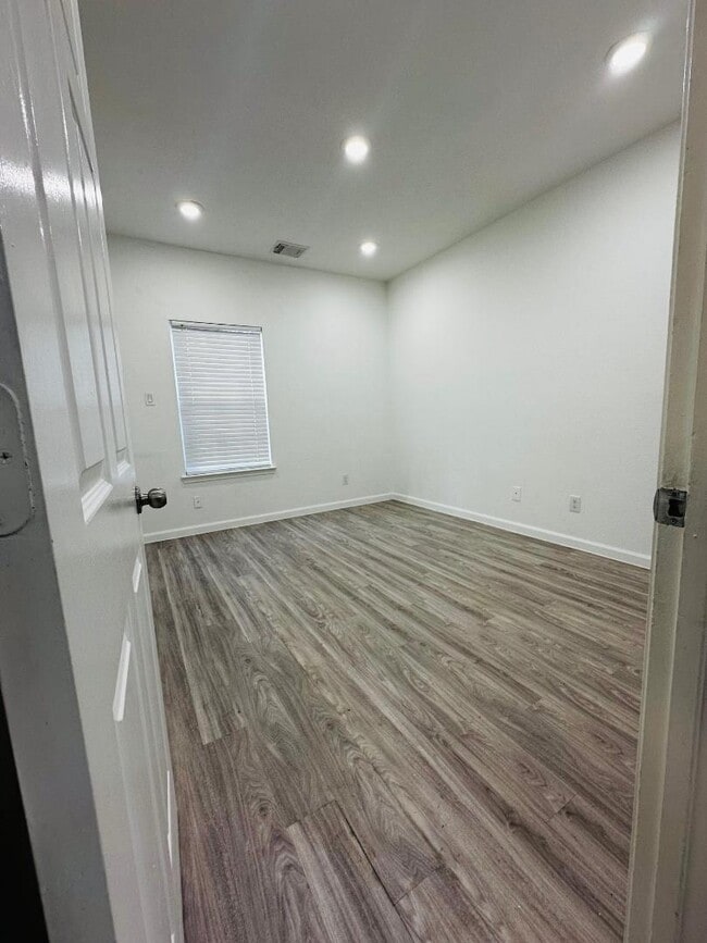 Photo - 6946 Paris St Apartment