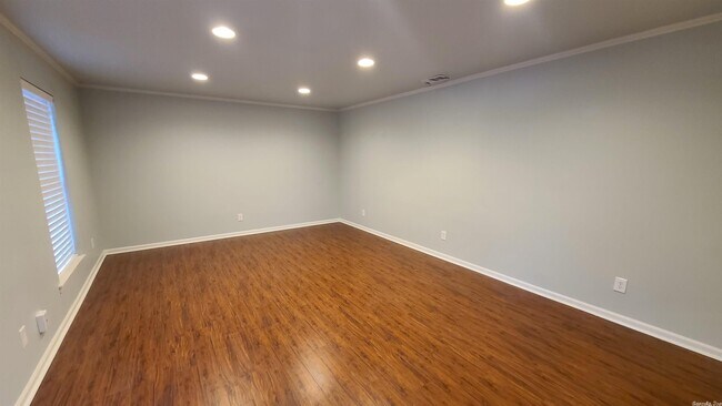 Building Photo - 28 Buttermilk Rd