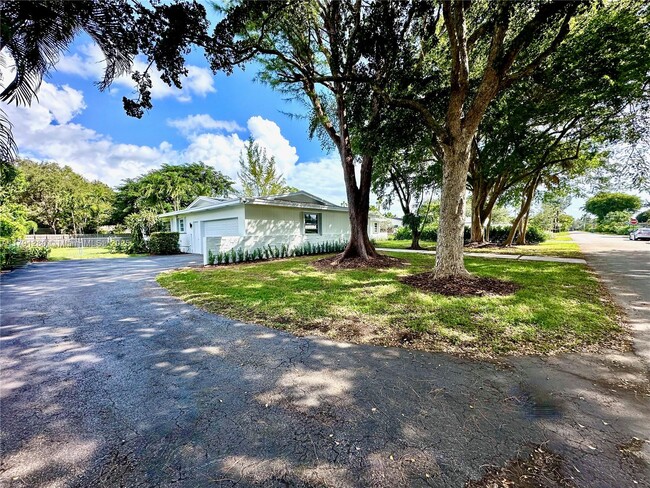 Building Photo - 7965 SW 146th St