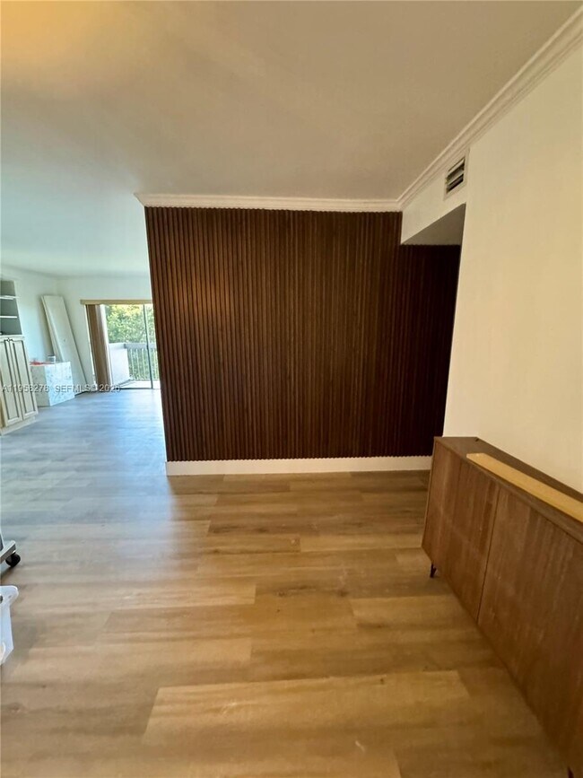 Foto del edificio - 1101 SW 122nd Ave