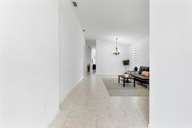 Building Photo - 5385 NW 124th Way