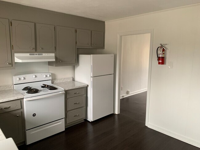 Building Photo - 2015 Old Mountain Creek Rd