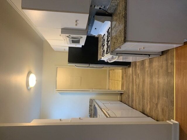 Building Photo - 1H S Fernwood Dr