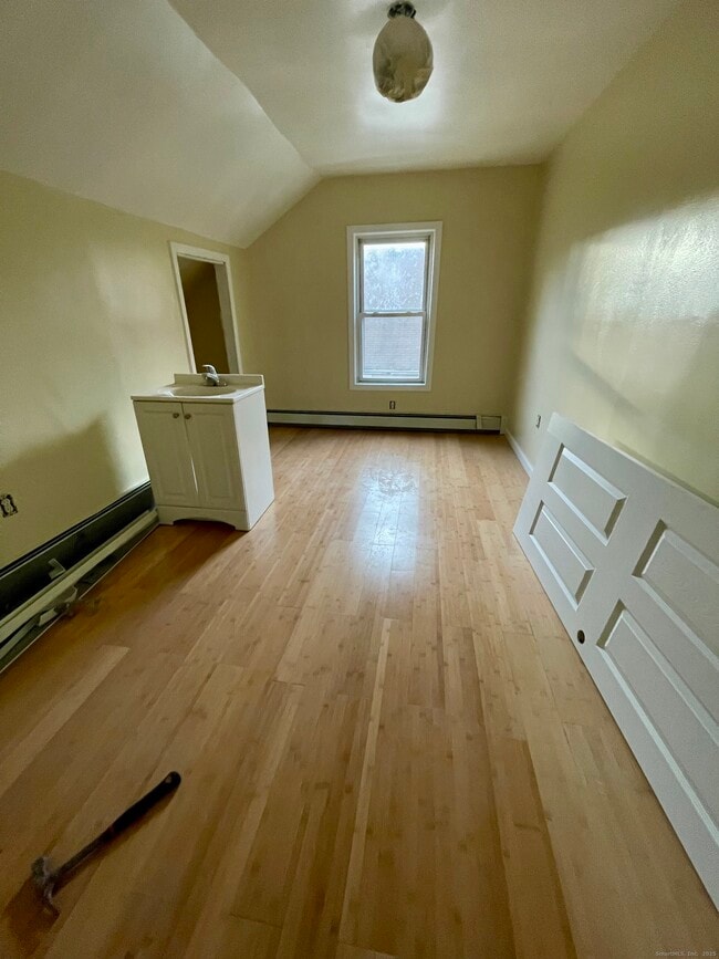 Building Photo - 92 W Main St