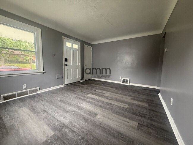 Foto del edificio - 5026 E 86th St