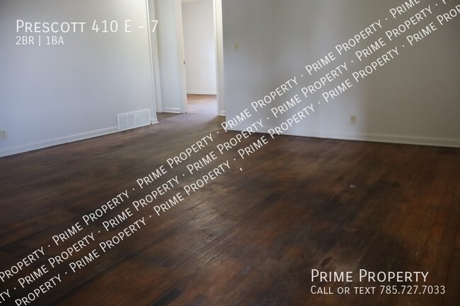Building Photo - 410 E Prescott Ave