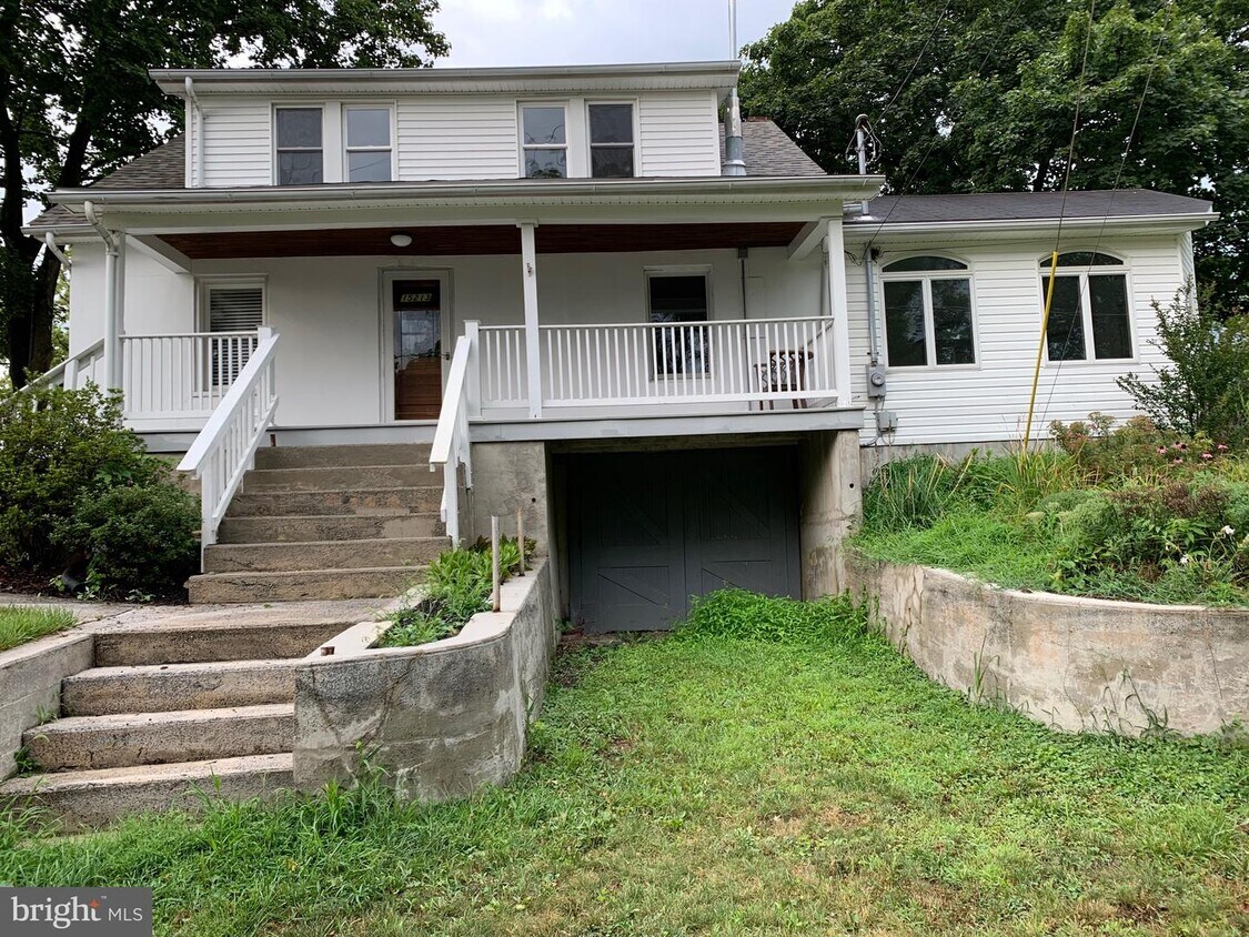 15213 Clear Spring Rd, Williamsport, MD 21795 House Rental in
