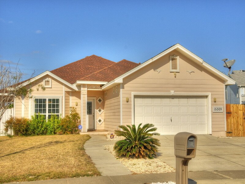 Primary Photo - 15309 E Chesapeake