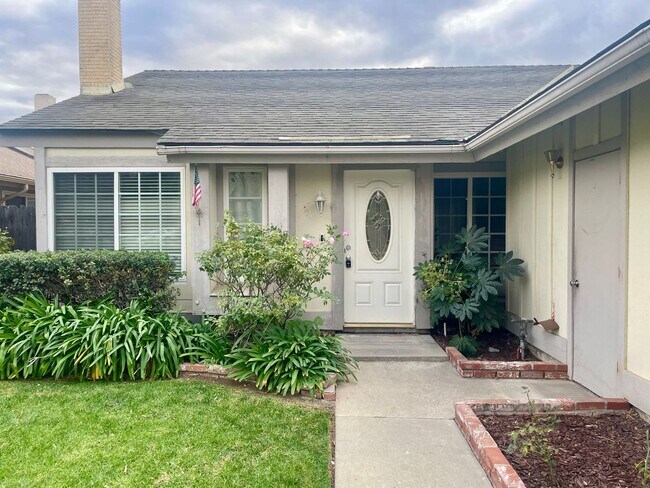 Building Photo - 3Bedroom/2Bathroom Single Story Home in Ca...