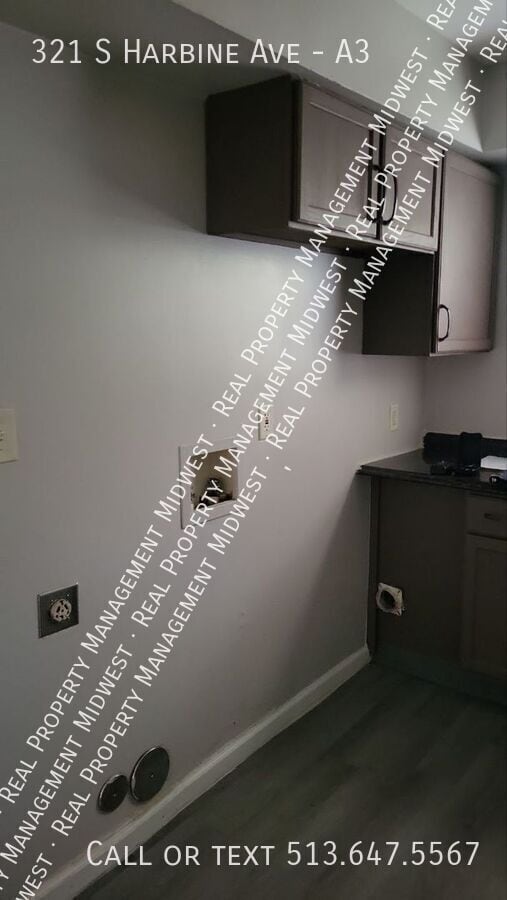 Building Photo - 321 S Harbine Ave